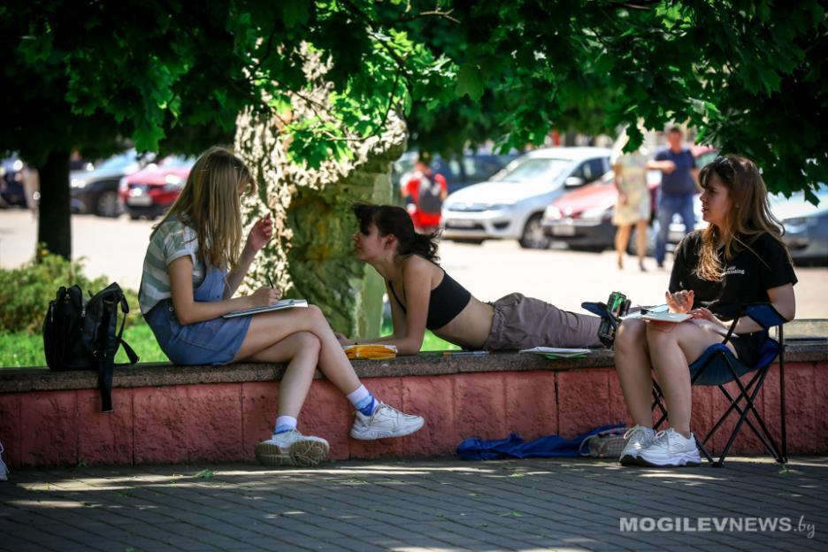 Жара: красный уровень опасности. С пятницы – осадки, к выходным – похолодает