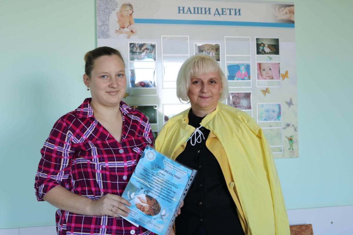 Сегодня в Шклове поздравили маму “Дитя мира”