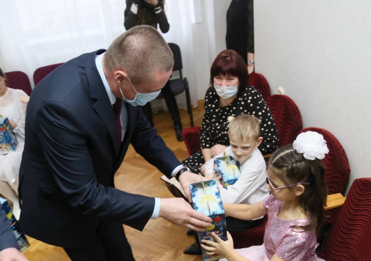 С верой в новогоднее чудо: акция “Наши дети” прошла в спецшколе-интернате