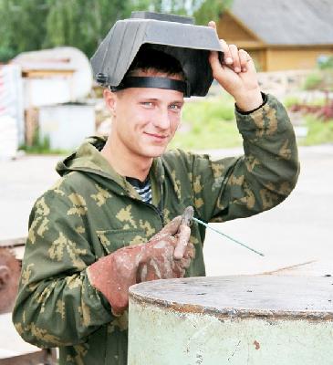 9 августа – День строителя