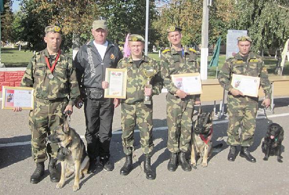 Аза и Черри – чемпионки внутренних войск