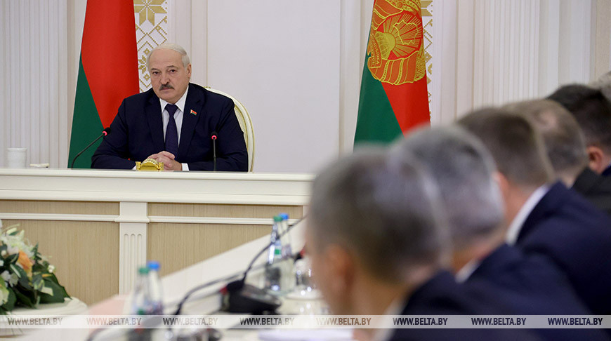 Александр Лукашенко о ВНС: важно, чтобы люди принимали решения, на которые будут опираться госорганы