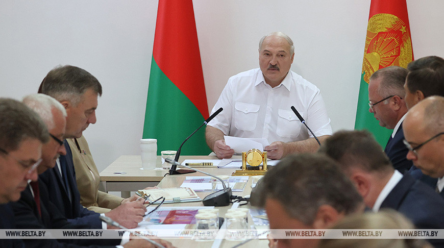 «Немой укор нашей бесхозяйственности». Александр Лукашенко собрал совещание о решении проблемы долгостроев в Минске