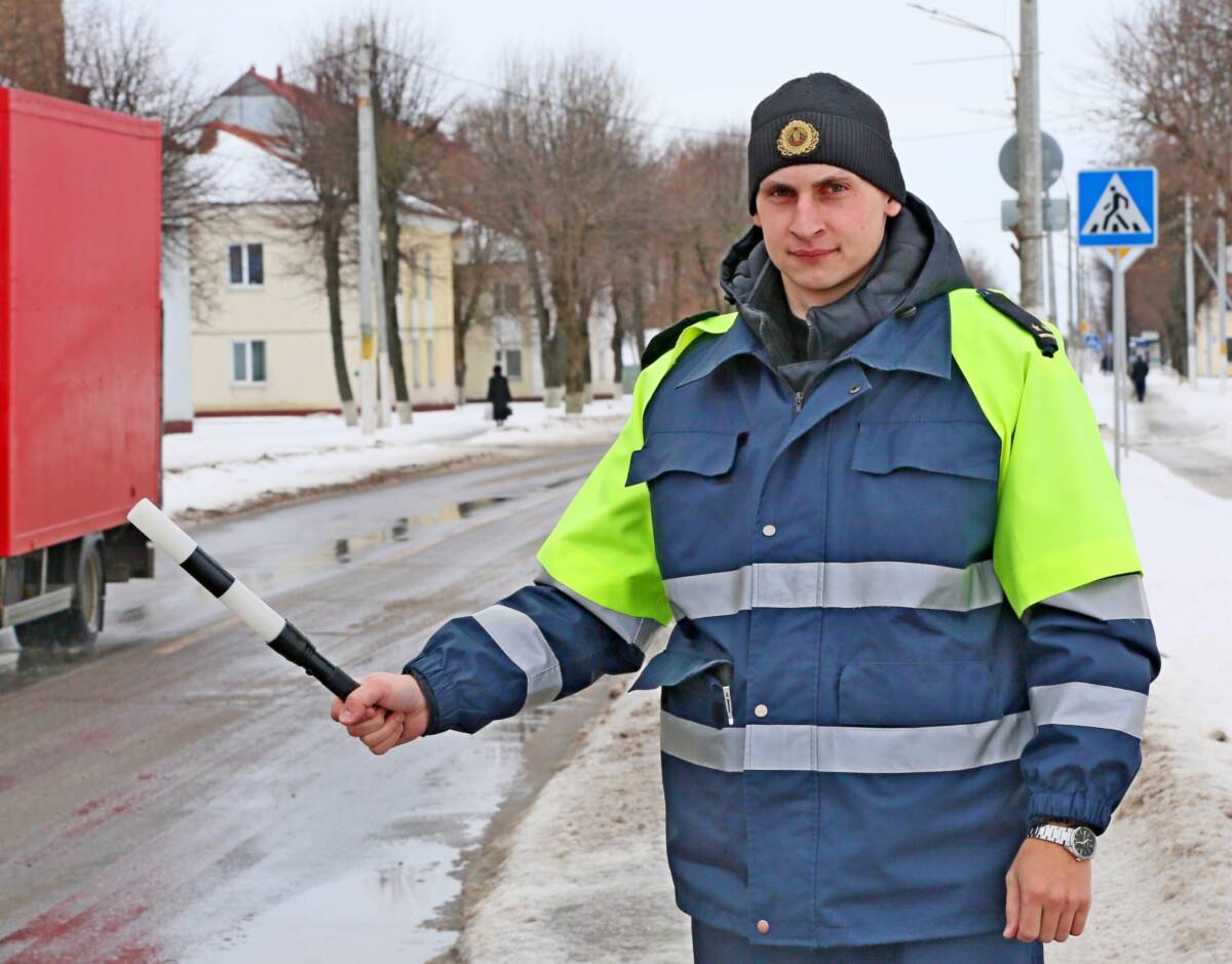 Первая награда молодого сотрудника. Шкловский инспектор ГАИ вошел в число лучших в области
