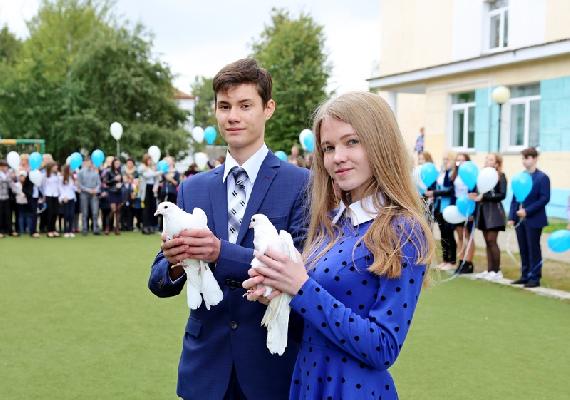 В первой школе отметили День мира