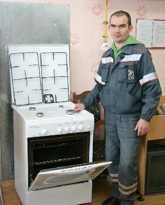 Дмитрий Гончаров – слесарь по обслуживанию и ремонту газоиспользующего оборудования (ВИДЕО)