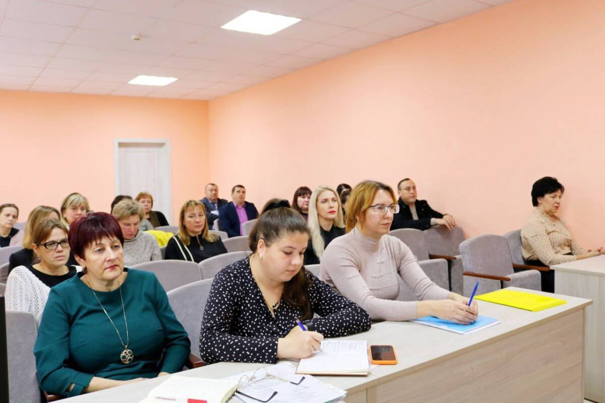 В райисполкоме прошло заседание комиссии по делам несовершеннолетних