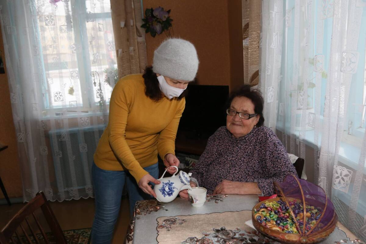 Выпускница Шкловского профлицея №12 уже много лет трудится социальным работником