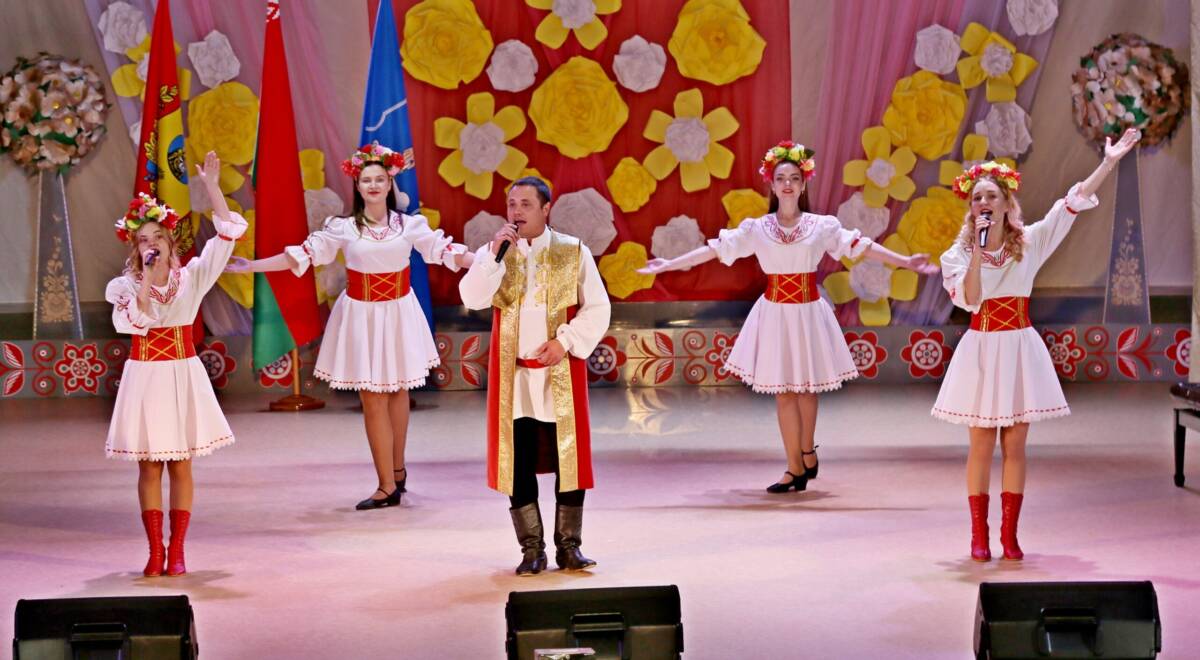 В районном Доме культуры состоялась концертная программа, посвященная Дню народного единства