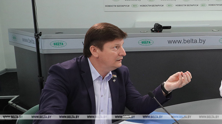 Марзалюк: при внесении изменений в Конституцию необходимо учитывать сегодняшние реалии