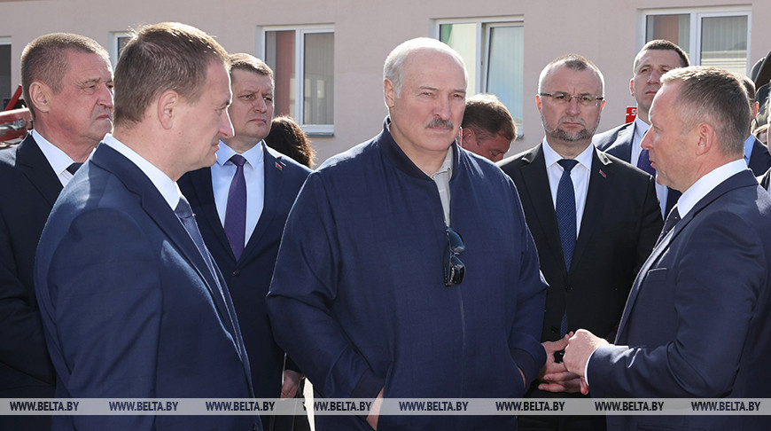 Александр Лукашенко в Крупском районе: тема сегодняшнего нашего урока – дальнейшая модернизация сельского хозяйства