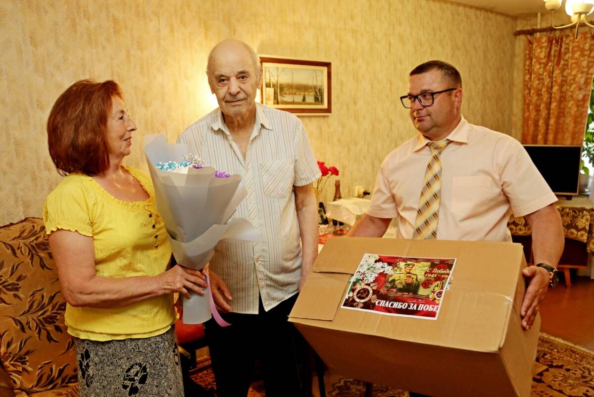 Спасибо за мирную и свободную страну: Андрей Камко поздравил ветеранов Великой Отечественной войны с Днем Независимости