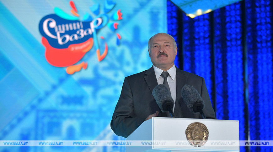 Александр Лукашенко: “Славянский базар” в Витебске всегда разрушал барьеры и укреплял дружбу народов