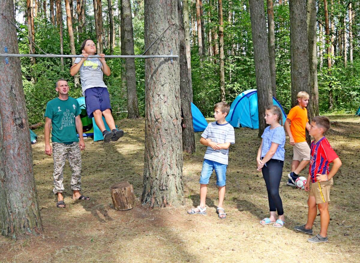 «Экстрим» для юных туристов: палаточный лагерь действует возле “Лысой горы”