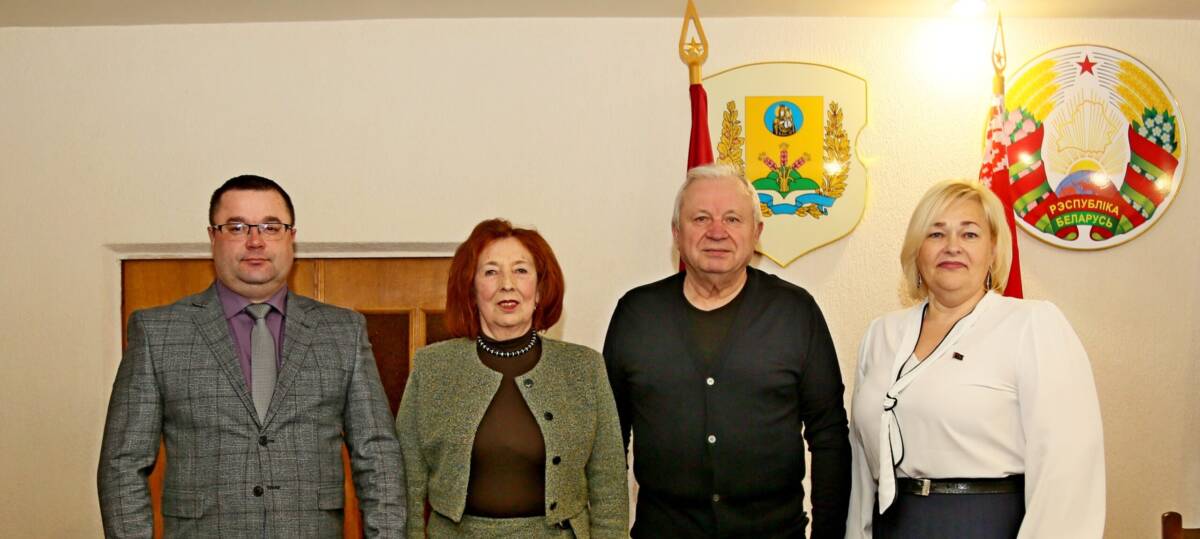Поздравления с юбилеем принимала председатель районной ветеранской организации