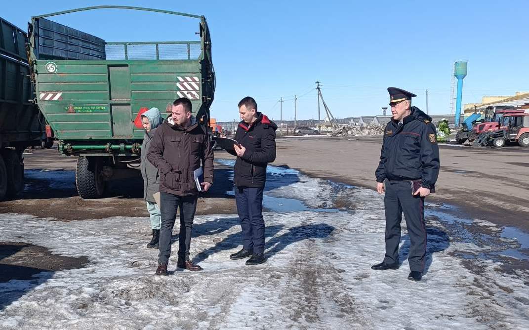 Сотрудники РОВД продолжают проверять готовность сельхозпредприятий к весенне-полевым работам