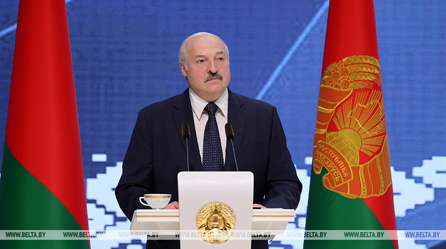 Александр Лукашенко: мы знаем, как жить, и живем на своей земле