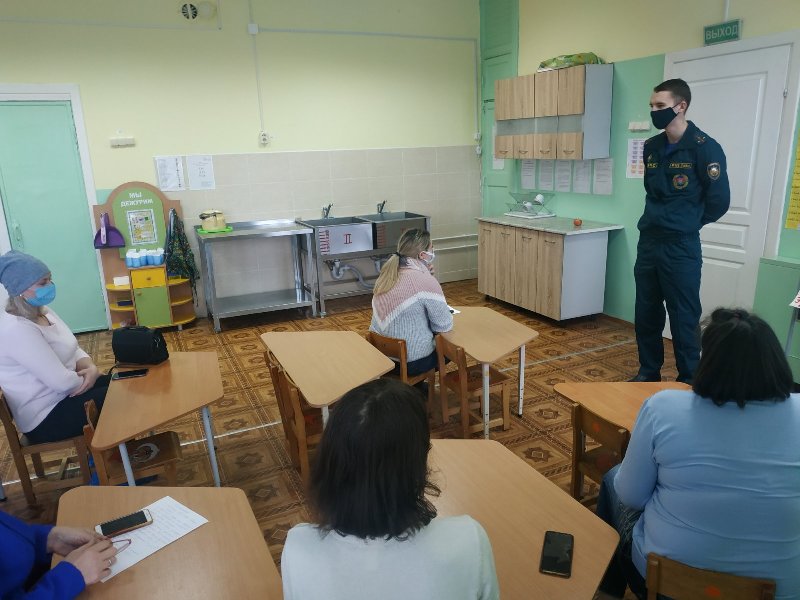 Тема безопасности стала главной на родительском собрании в яслях-саду