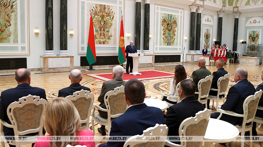 Александр  Лукашенко: чем больше личных достижений, тем сильнее наша Беларусь