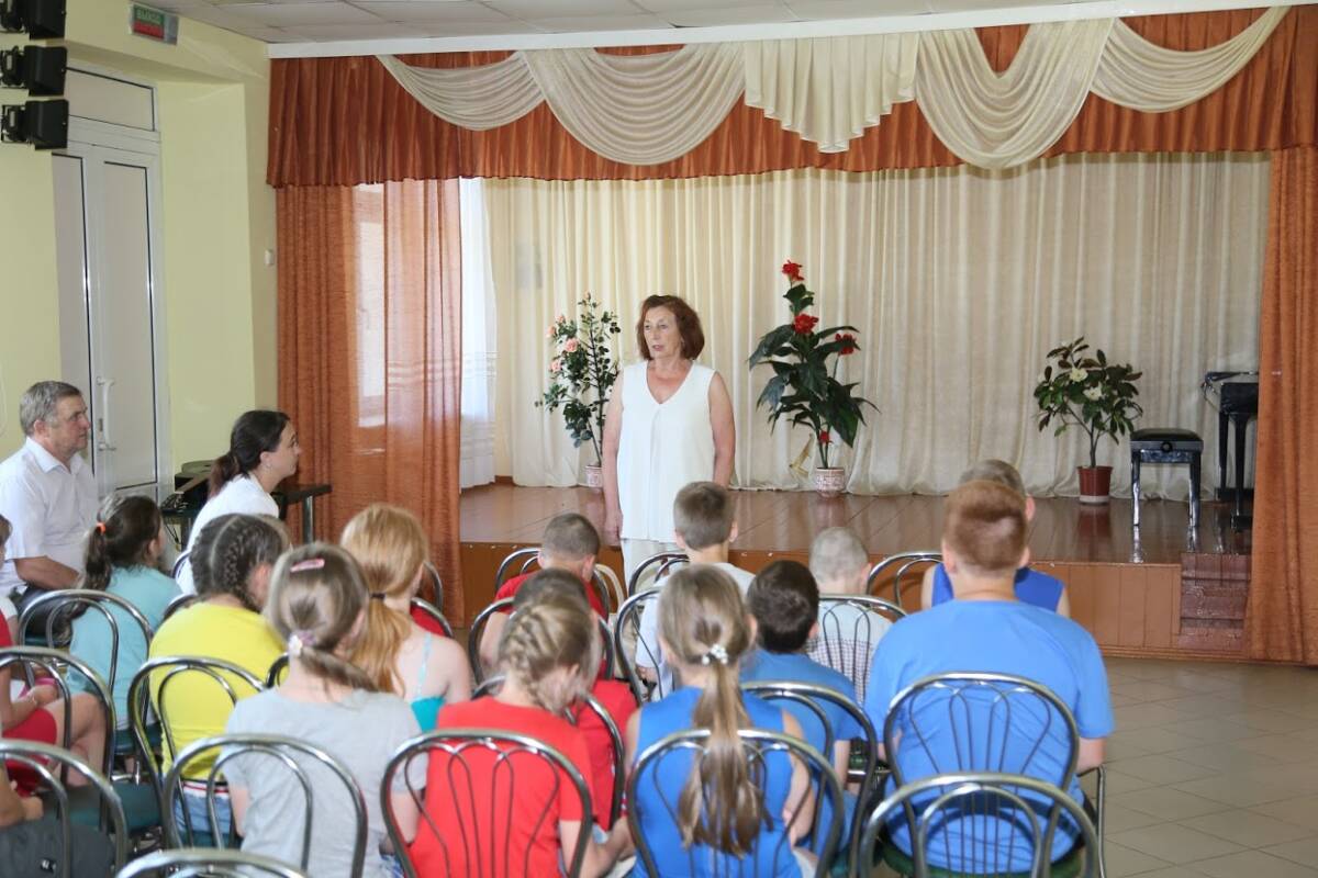 Представители молодежи и ветеранской организации встретились со школьниками из Староселья