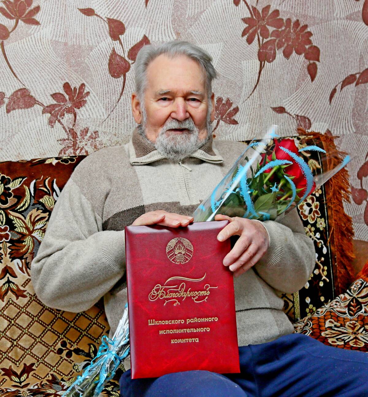 Ветерана труда, посвятившего жизнь бумажному производству, поздравили с юбилеем