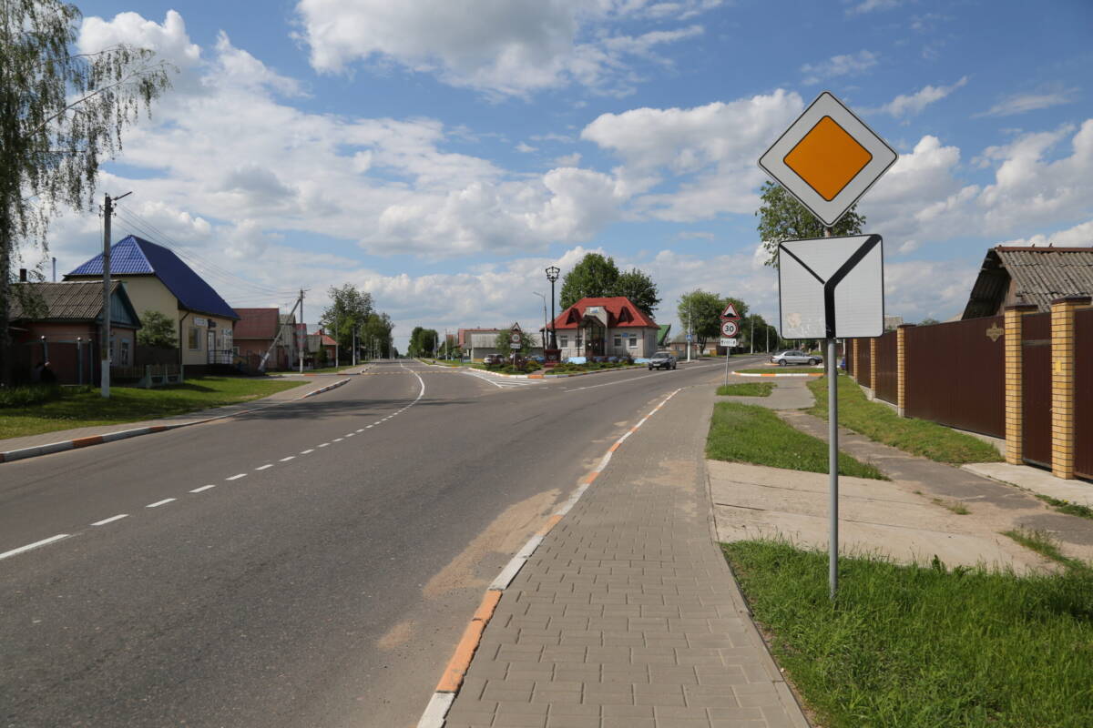 В Шклове ведутся работы по нанесению дорожной разметки. Какие изменения ожидают водителей?
