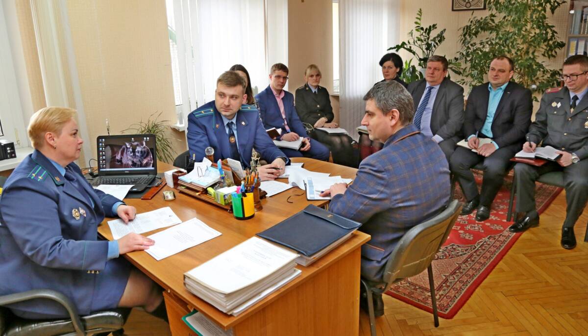 Рост преступлений, совершенных несовершеннолетними, обсудили на совещании в прокуратуре
