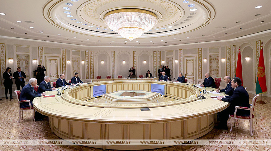 Александр Лукашенко продолжил практику встреч с главами регионов России, на этот раз – с губернатором Ростовской области