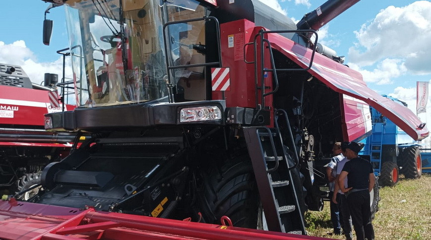 Комбайны “Гомсельмаша” пополнят автопарк иркутских аграриев