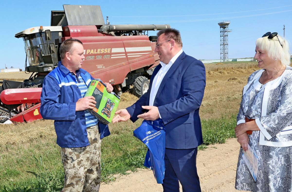 Профсоюзные лидеры поблагодарили аграриев за труд
