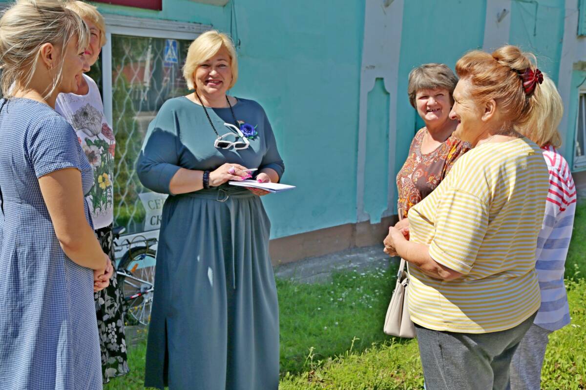 Встречу с избирателями провела председатель районного Совета депутатов и депутат по избирательному округу №1 Оксана Подхалюзина