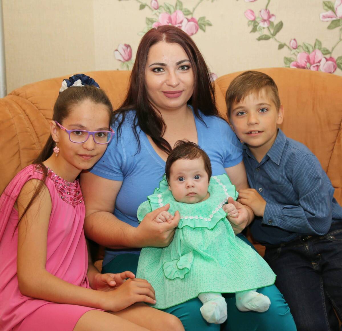 «Сейчас мы получили ваучеров на сумму 300 рублей». Семья из Украины рассказала, как им живется в районе