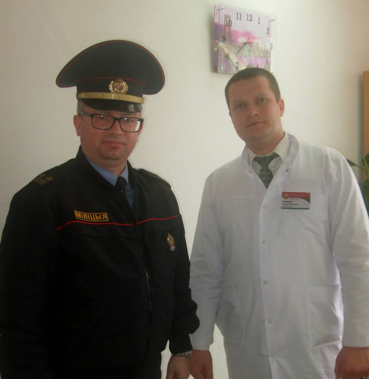 Шкловский РОВД передал центральной районной больнице респираторы