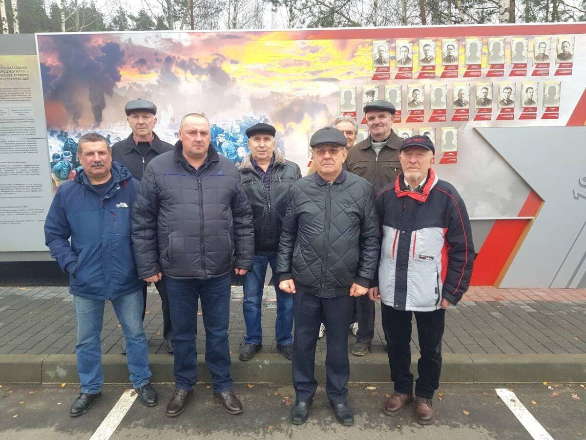 Накануне Дня ветеранов ОВД сотрудники Департамента охраны посетили Буйничское поле