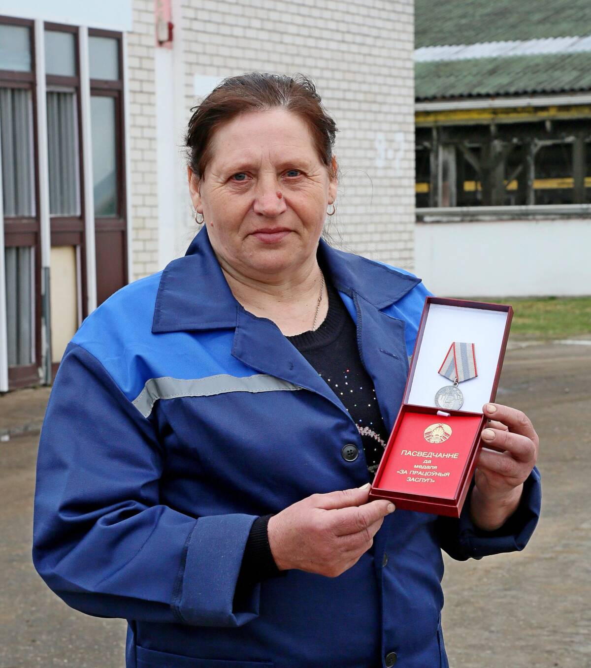 Медали «За трудовые заслуги» удостоена начальник комплекса из ОАО «Александрийское» Галина Волчкова