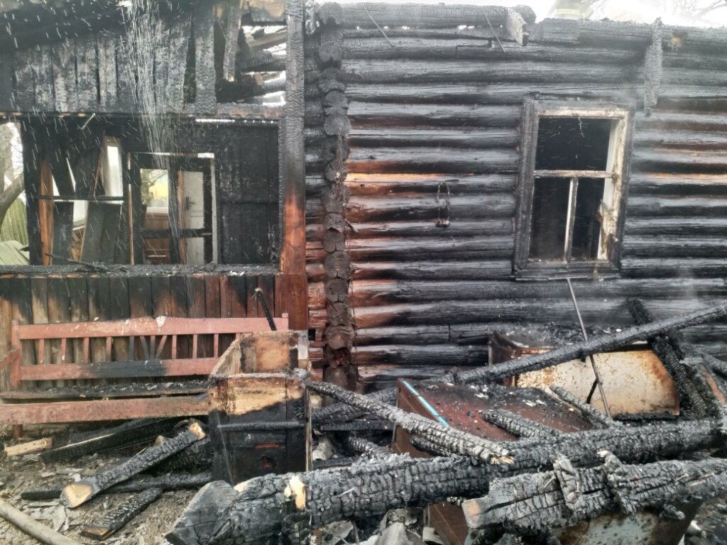 Шкловчанин спас пенсионерку на пожаре