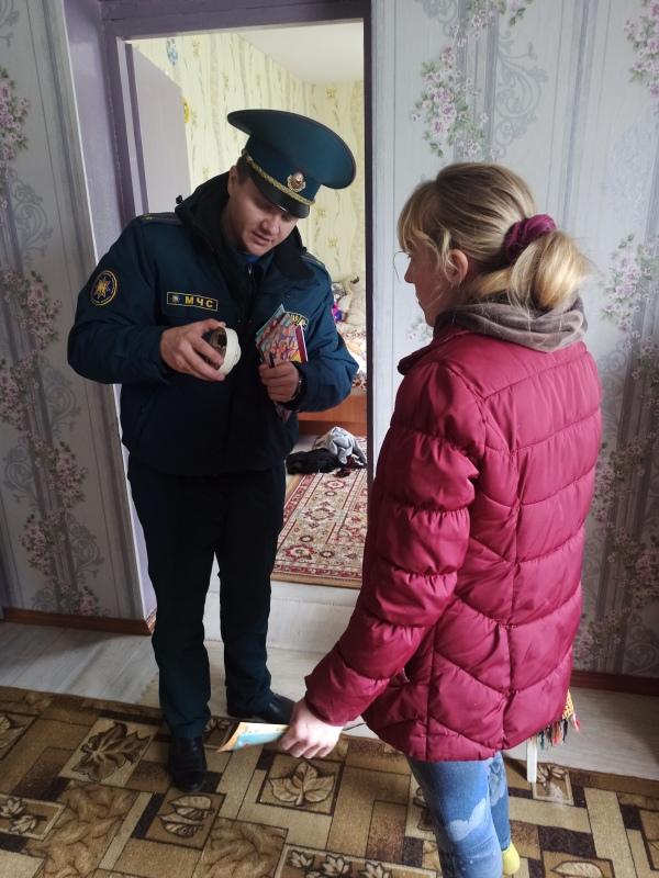 Пожарно-профилактическая работа проводится в жилом секторе Шкловского района