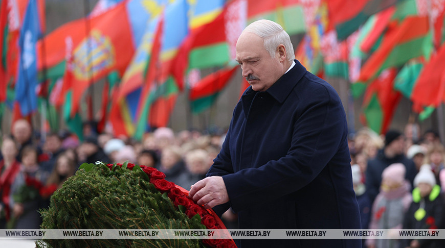 Александр Лукашенко: трагедия Хатыни навечно выбита в камне и в сердце белорусского народа