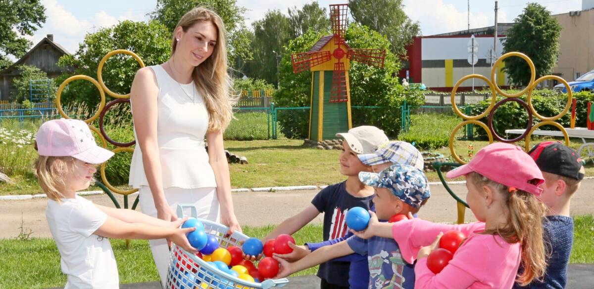 Графики работы игровых площадок для детей по месту жительства в июле-августе
