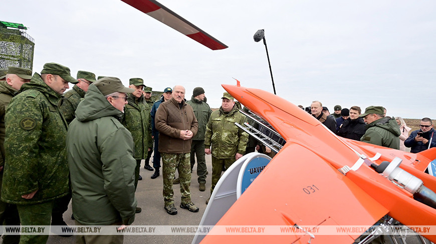 Александр Лукашенко: динамика уровня угроз Беларуси заставляет нас держать руку на пульсе военно-промышленного производства