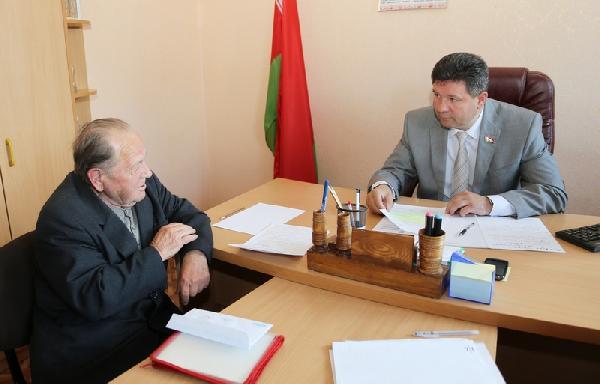 Дмитрий Гоборов провел прием граждан