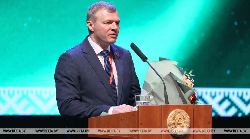Белорусскую партию “Белая Русь” возглавил Олег Романов