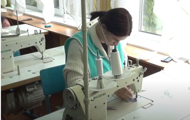 Шклоўскі прафесійны ліцэй №12 далучыўся да марафону добрых спраў у перыяд барацьбы з Covid-19 (Відэа)
