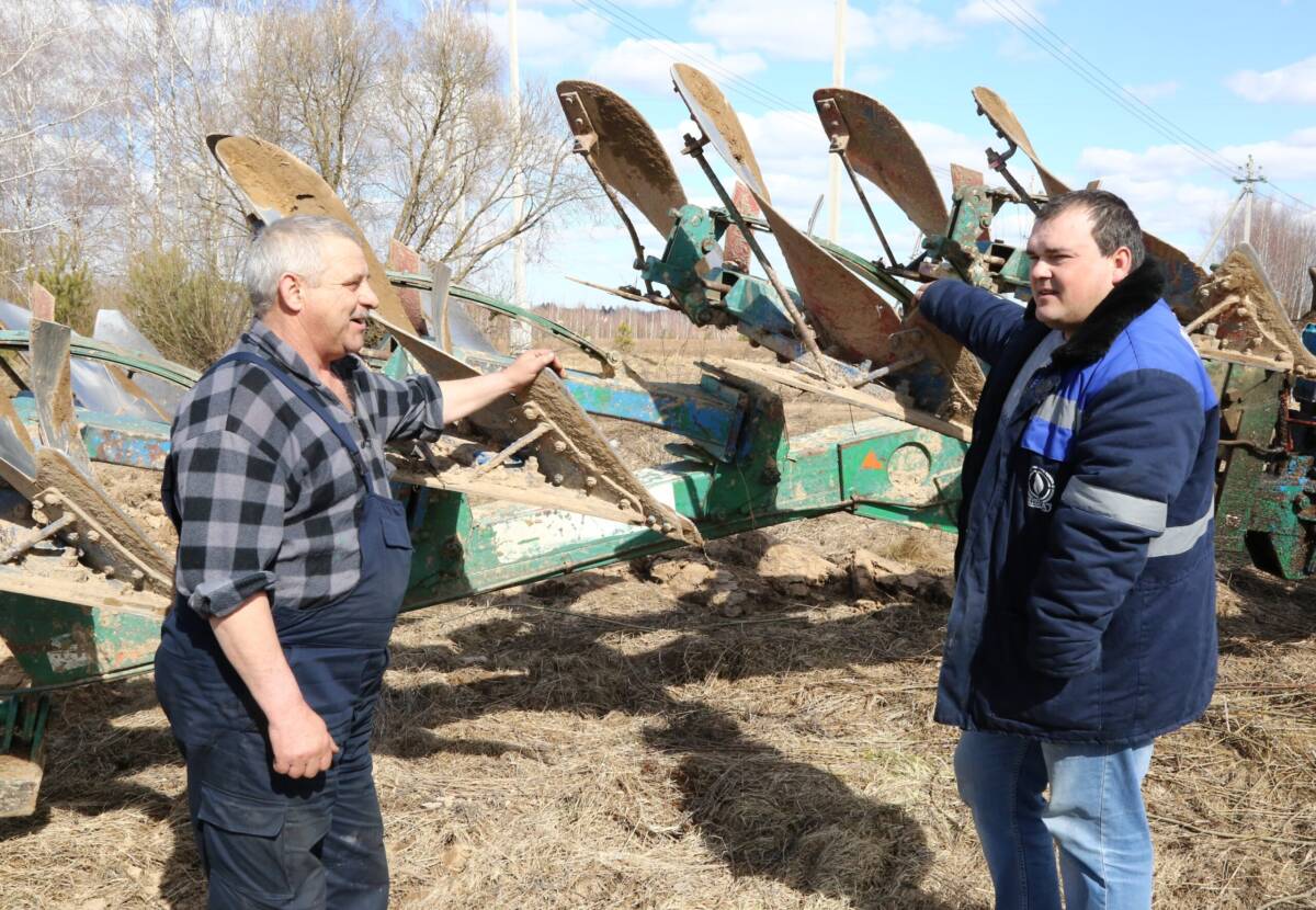 В “Газовике-Сипаково” приступили к севу
