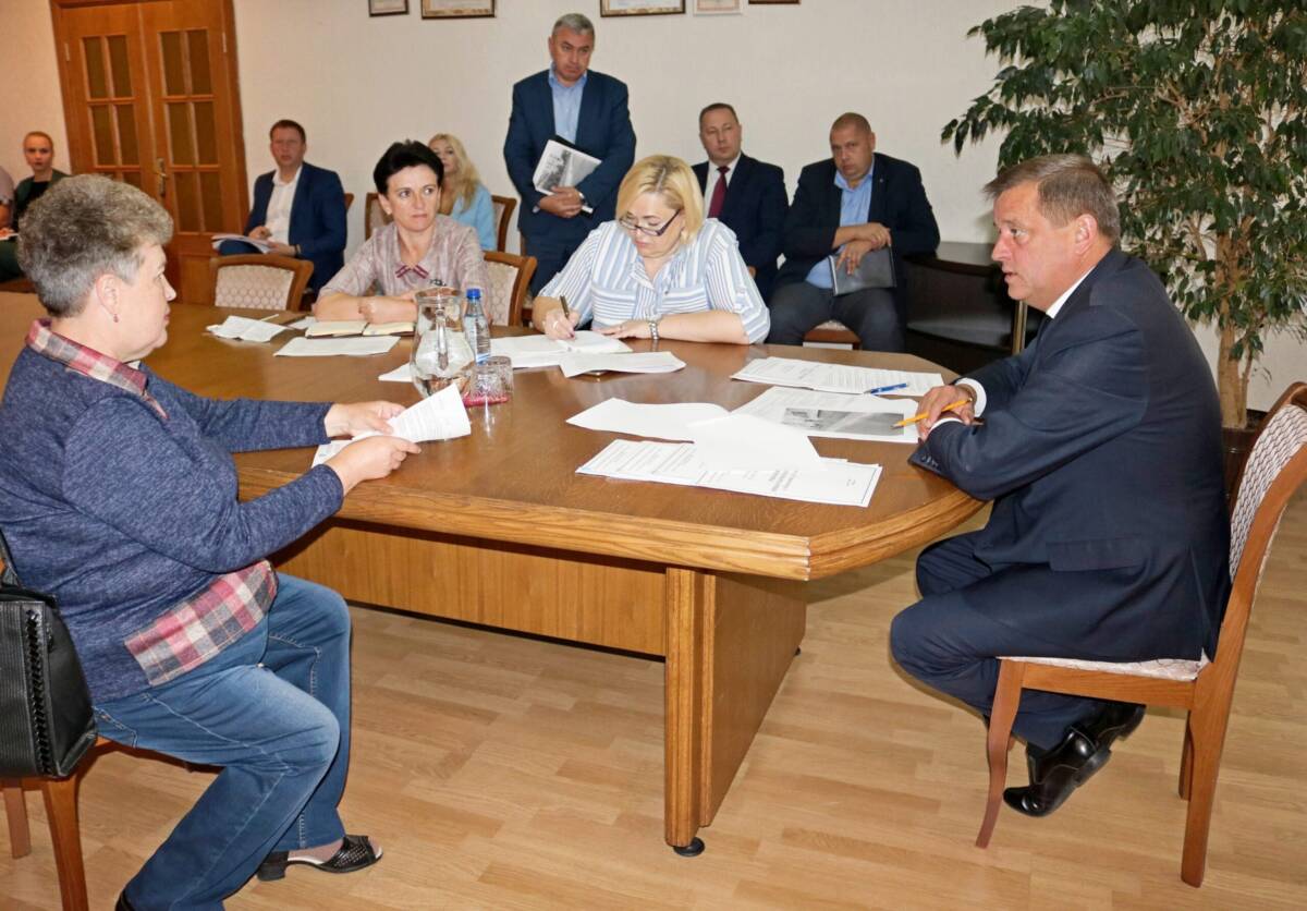 Александр Титок провел прием граждан