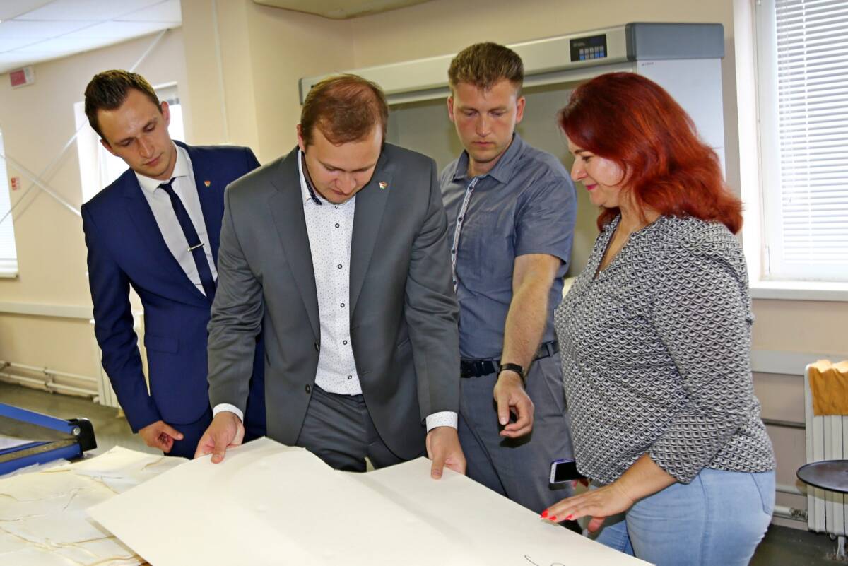 Завод газетной бумаги в рамках дня информирования посетил первый секретарь центрального комитета БРСМ