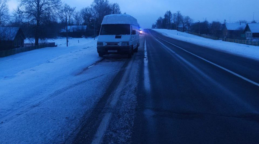 В Шкловском районе нетрезвый пешеход попал под колеса автомобиля