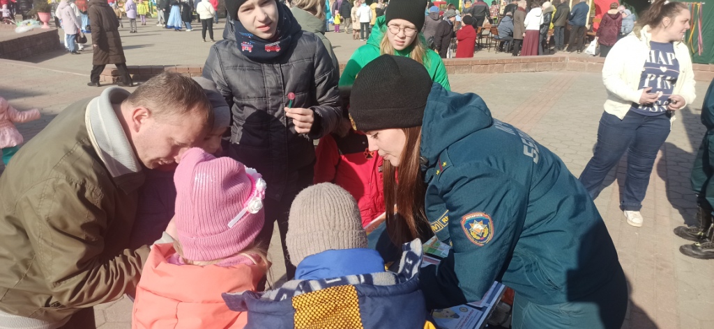 Спасатели напоминают шкловчанам о безопасности