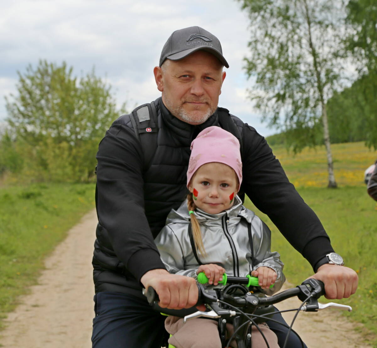 Велопробег, посвященный Дню государственных символов Республики Беларусь, объединил шкловчан разных возрастов