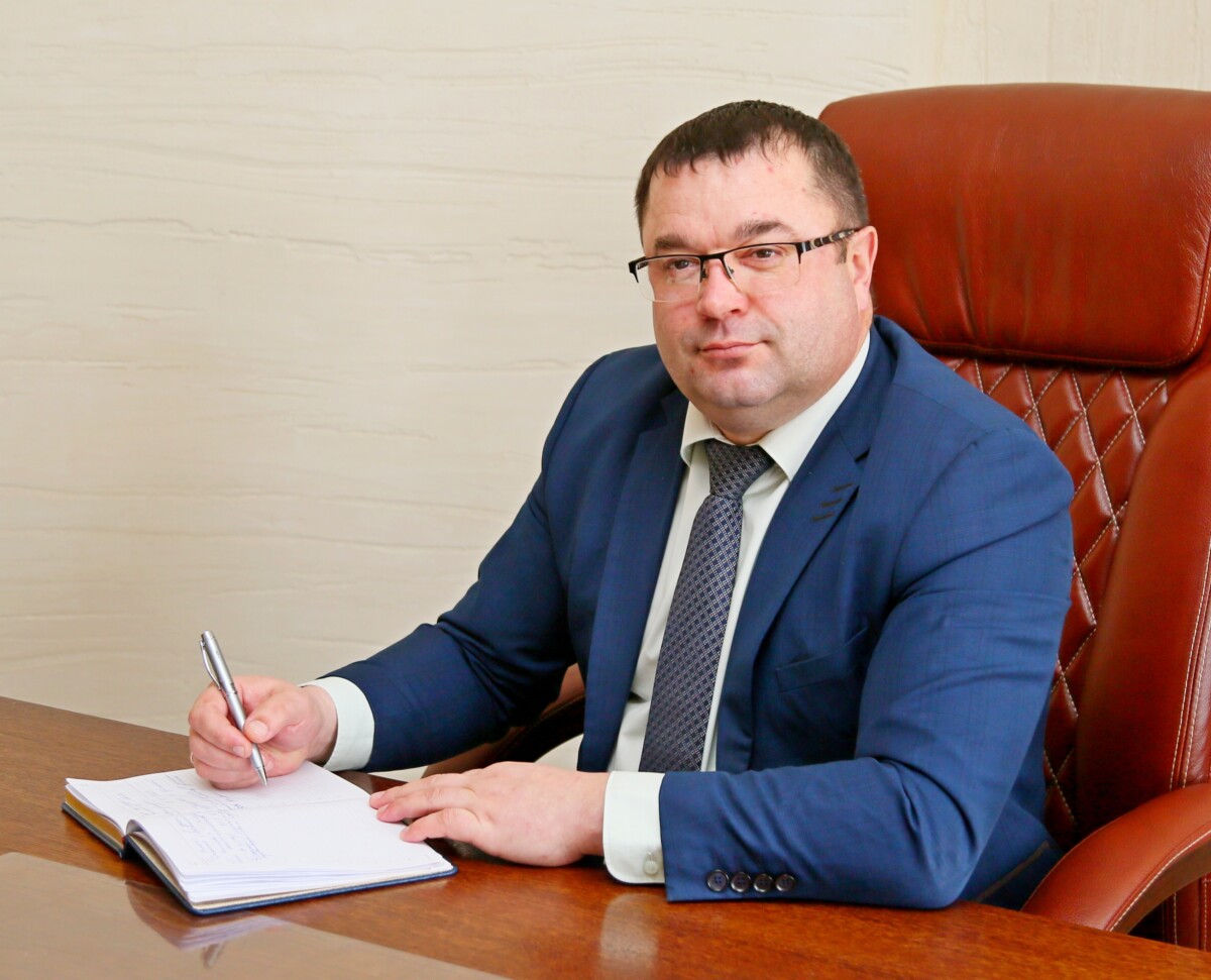 Поздравление руководства района с Днем медицинских работников